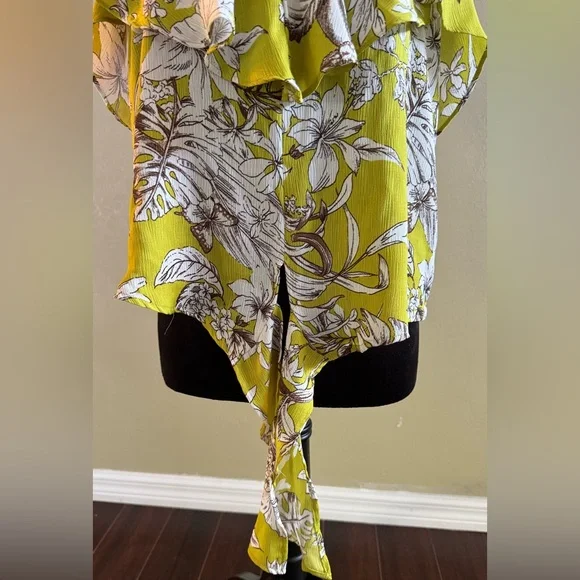 Sweet Rain Floral Top with Cold Shoulders - Picture 3 of 5